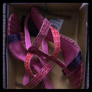 Open toe shoes (heels)